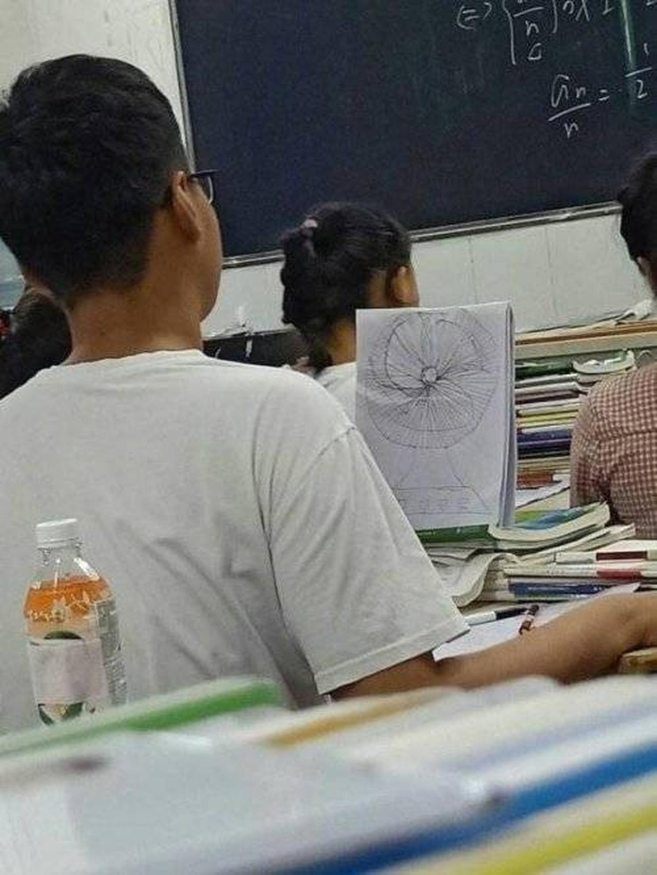 Cara nyeleneh orang-orang agar tidak kepanasan